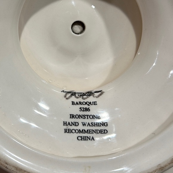 American Atelier Athena 5166 Ironstone covered cake plate - Picture 4 of 5